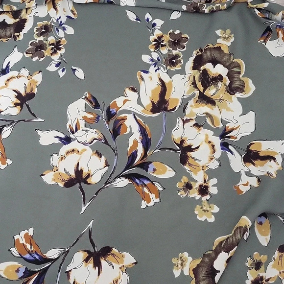 🛍West Kei Costello Grey Floral Flowy Tie Front Short Sleeve Top Womens‎ Size MP - Picture 6 of 6